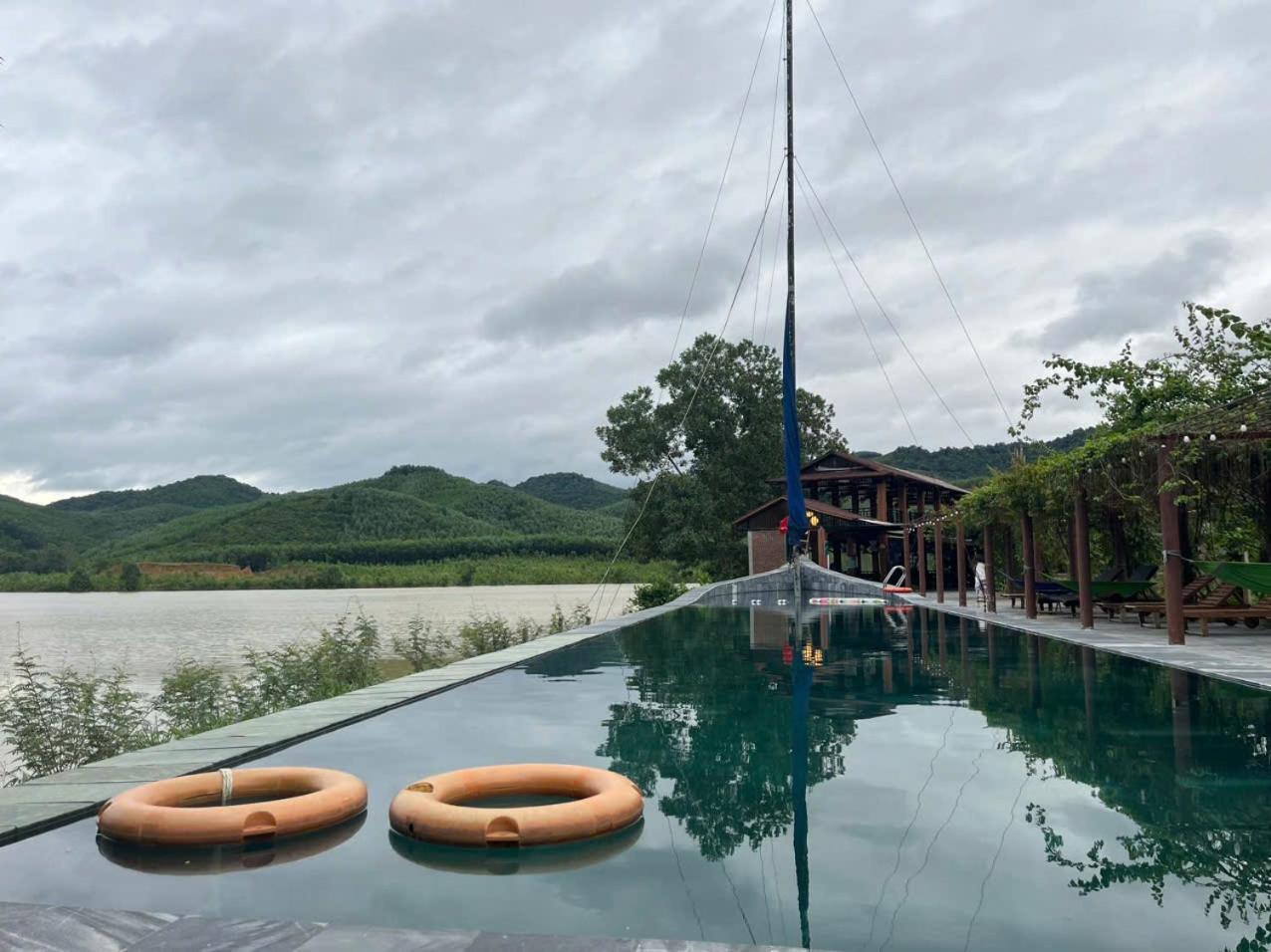 Nguyen Shack Retreat Resort 퐁냐 외부 사진